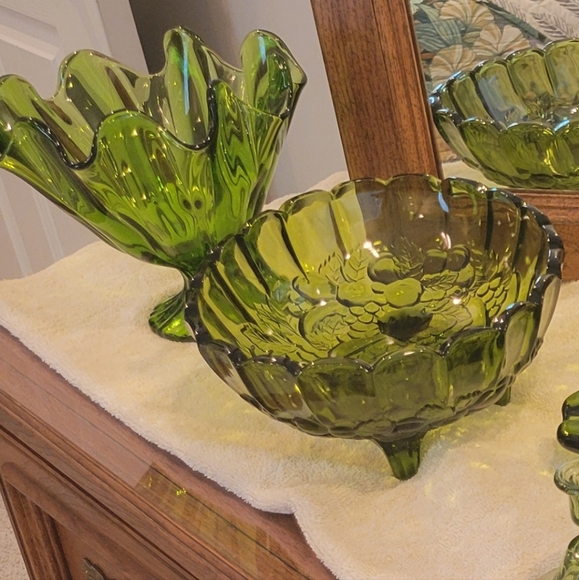 VINTAGE DEEP JADE/GREEN GLASS SET - Picture 2 of 4